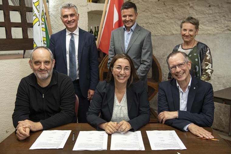 (de g. à d.) Yvan Luccarini, syndic de Vevey, Mischa Damev, directeur du festival Septembre Musical Montreux-Vevey, Cesla Amarelle, conseillère d’Etat, Laurent Maire, président de la Fondation du Septembre Musical Montreux-Vevey, Olivier Gfeller, syndic de Montreux, Nicole Minder, cheffe du Service des affaires culturelles © Jean-Bernard Sieber/ARC