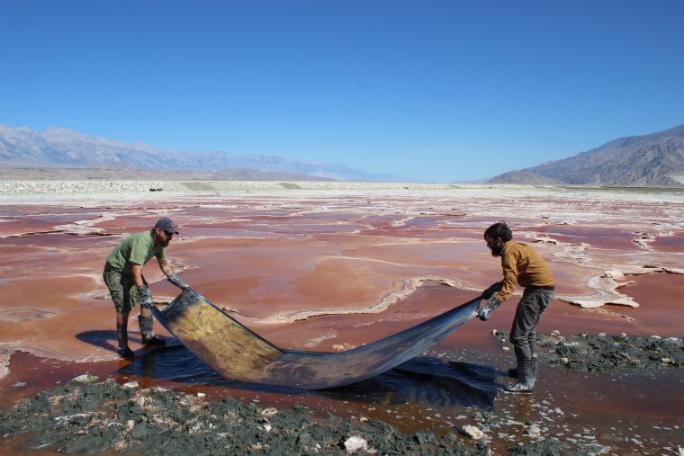 © Optics Division of the Metabolic Studio (Lauren Bon, Tristan Duke et Richard Nielsen), Lake Bed Developing Process, 2013